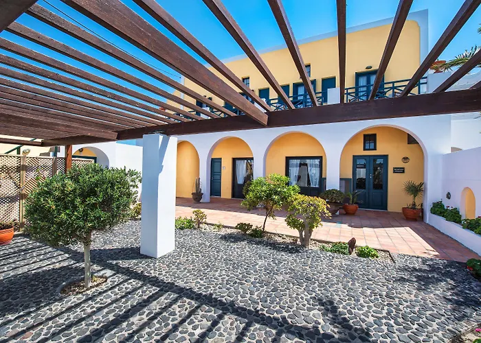 卡里玛拉酒店 Akrotírion